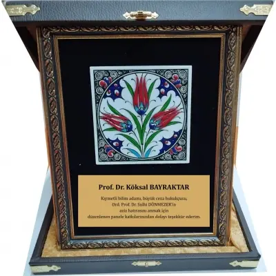 ÇİNİLİ AHŞAP DERİ KUTULU PLAKET